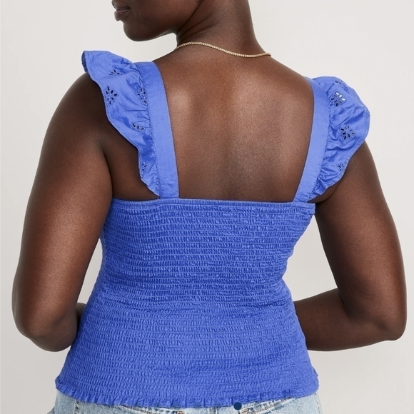 🆕 3X • Old Navy • Fitted Ruffle-Trim Smocked Cropped Top - Picture 4 of 5